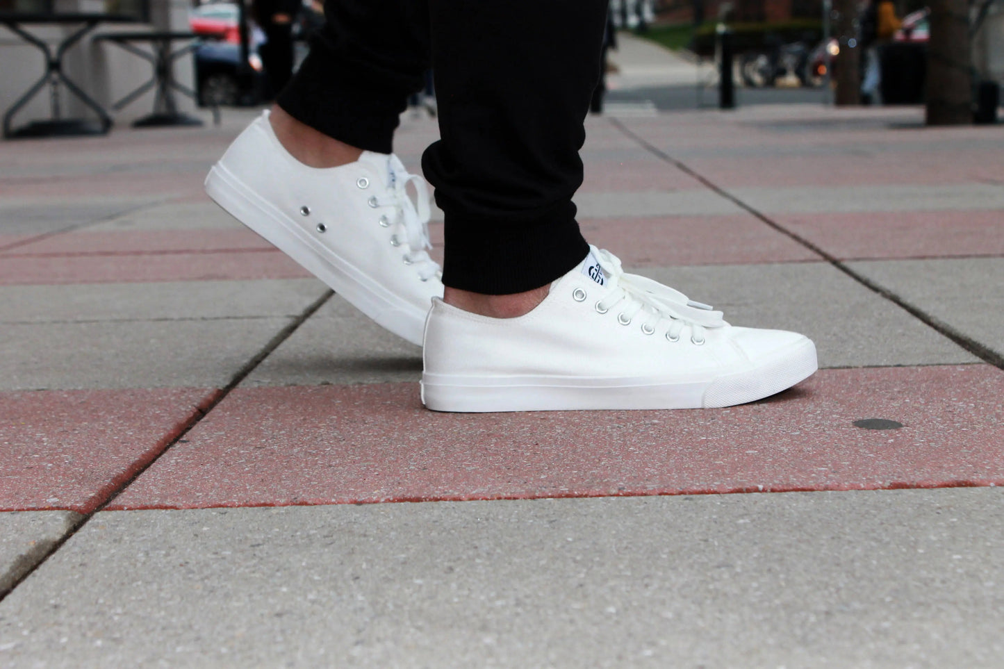 Men’s Classic White Casual Sneakers
