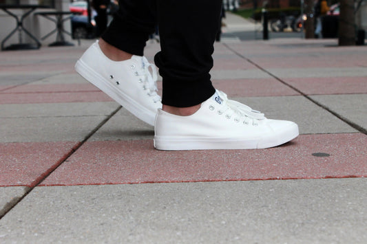 Men’s Classic White Casual Sneakers